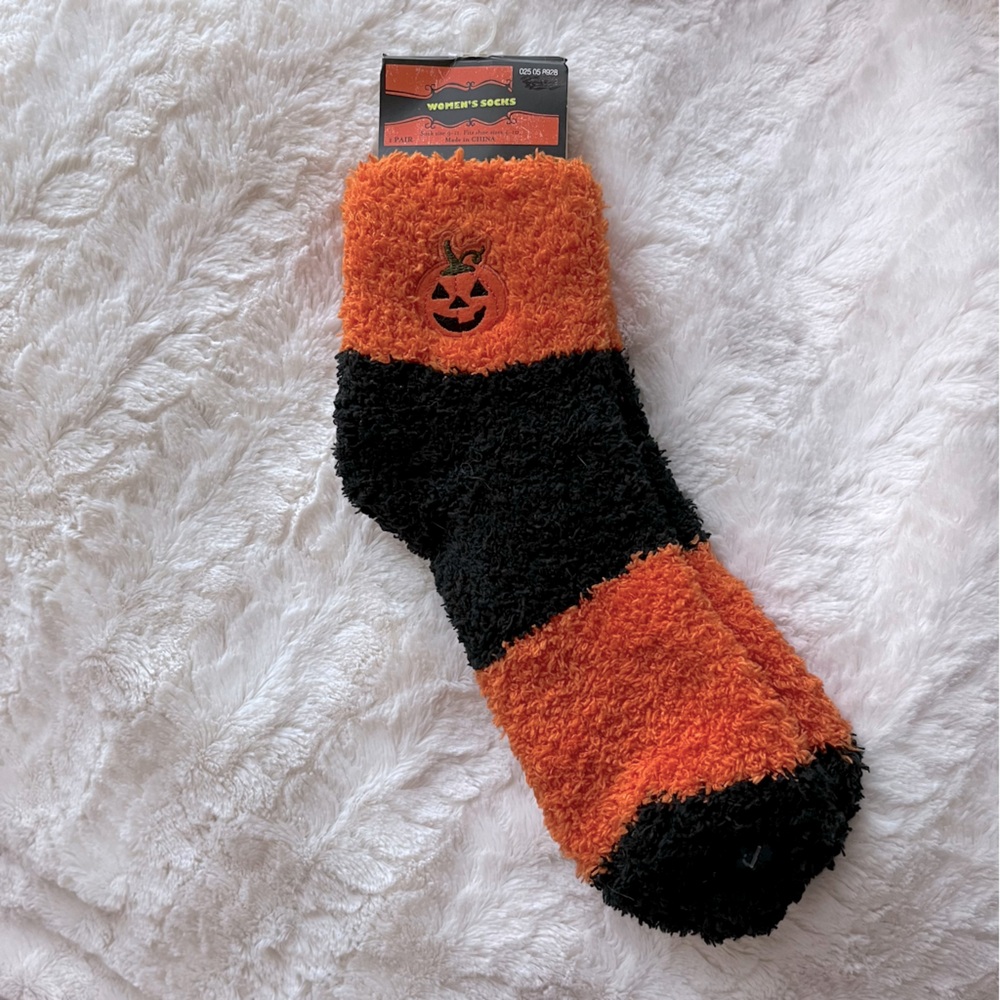 ☘️ 3/$15 🆕 Target Halloween Teddy Bear Texture Super Soft Orange & Black Socks